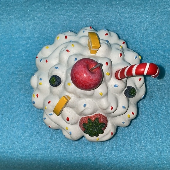 YANKEE candle topper lid soda decoration vintage dead stock resin material - Picture 3 of 7
